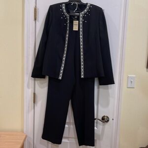 NEW Coldwater Creek is black pantsuit, size 12, no pockets, jacket fully lined
